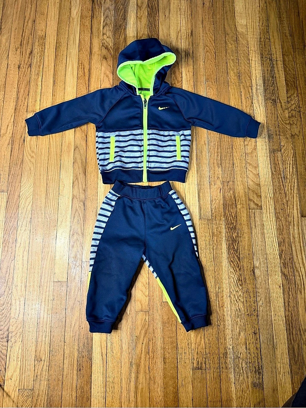 Nike Dri-FIT Toddler 2-Piece Full-Zip Track Set Blue & Green 18M